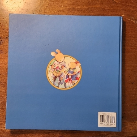 "READ to Me Grandma" Hardcover Book - Picture 2 of 9